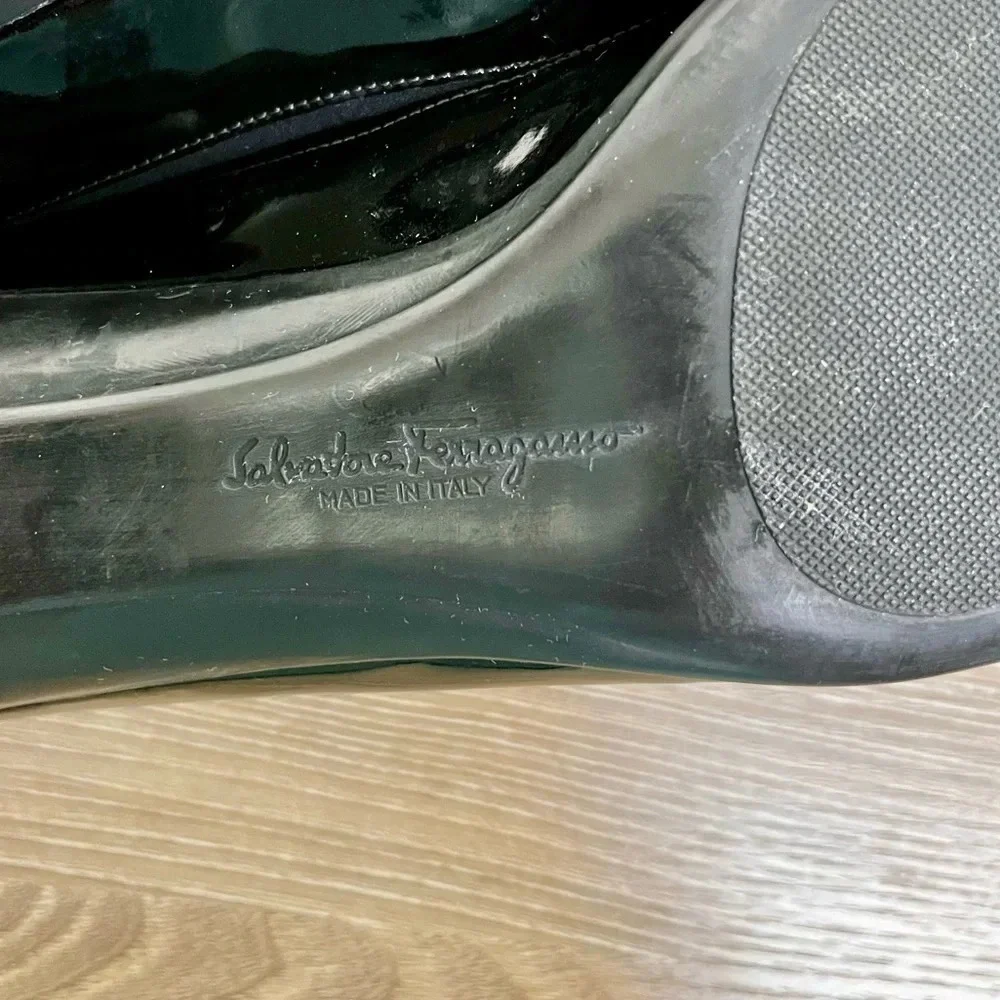 Salvador Ferragamo Patent Leather Heel Size 7.5 B